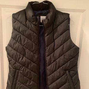 Gap- ColdControl Lightweight Puffer Vest